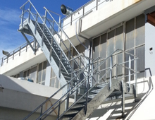 Escalier industriel sécurisé à Cluses par ALTIUS