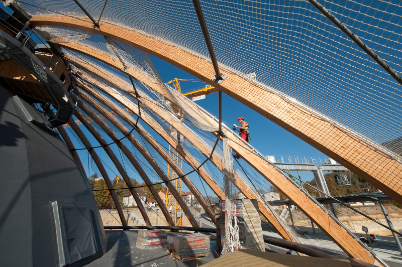 Altius installe la couverture ETFE au pôle multimodal de Bellegarde