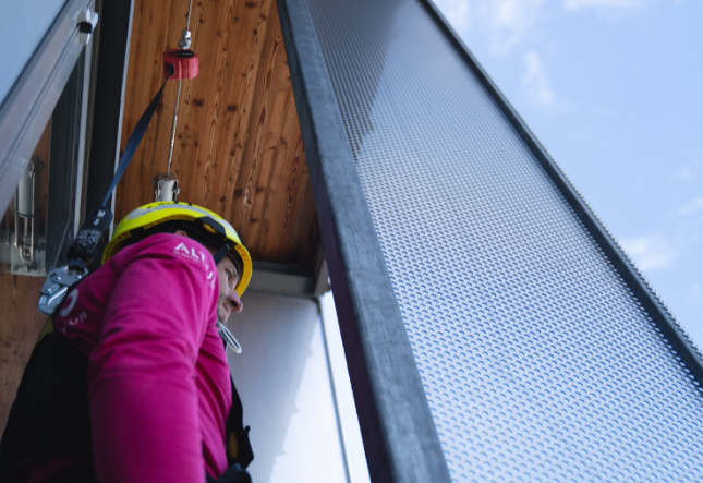 Travaux sur corde Tour Perret