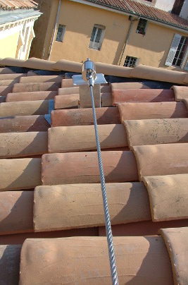 Ligne de vie sur toiture tuile - Musée Granet d'Aix en Provence